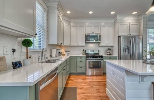 Seabrook Casa | Oceanside - Dog Friendly - 3pm Checkout