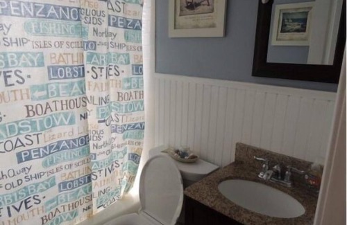 North Beach Haven Casa | Oceanside, Duplex - 1st Flr Unit North Beach Haven, 20th St