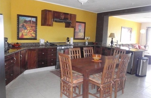 Emiliano Zapata Condominio | Condominio frente al mar bellamente decorado, ¡ESPECIAL DE VERANO! $ 169 / NOCHE
