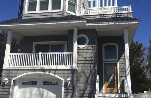 North Beach Haven Casa | NUEVO Oceanside House cerca de Bay Village y FI - 2 Masters, Elevator, Sleeps 12