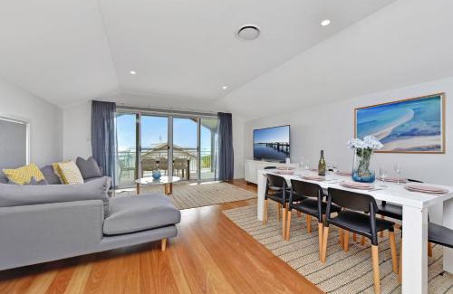 Caves Beach Villa | Oceanside Oasis at Caves Beach Villas