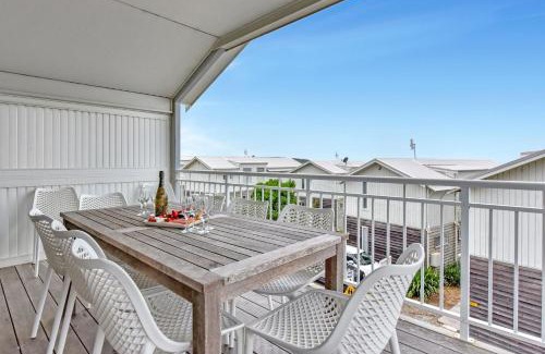 Caves Beach Villa | Oceanside Oasis at Caves Beach Villas