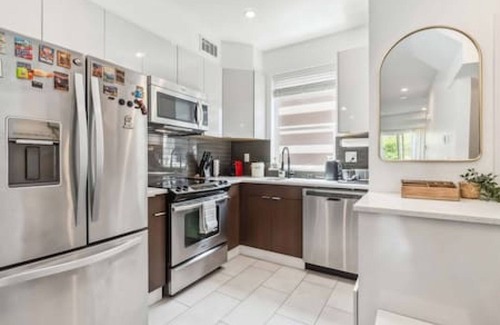 Grandview-Woodland Casa | Oceanside oasis + mountain view w/ private rooftop
