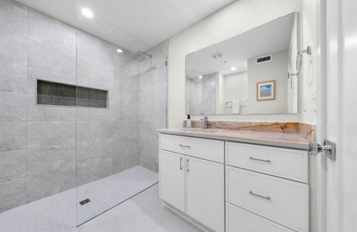 North Carolina Coast Casa | Oceanside Oasis Oceanfront with Pool and Elevator