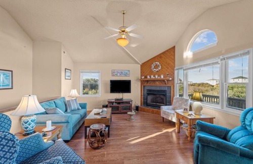 Corolla Casa | Oceanside, Ocean View, Pets Welcome, Wild Horses! 4x1620, Sunshine Day