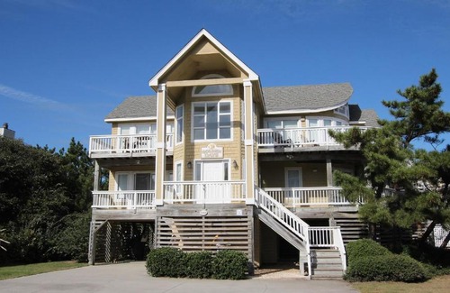 Whale Head Hill Casa | Oceanside, Ocean Views, Hot Tub, Close to Beach Access, 743, Golden Days