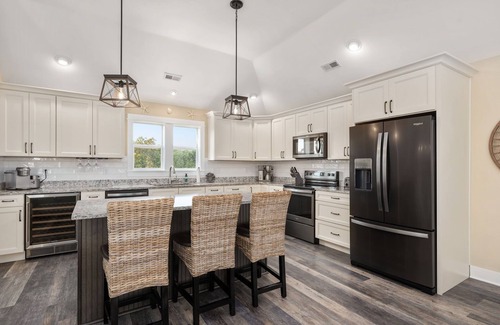 Whalehead Beach Casa | Oceanside,Pool,Spa,GameRm,7MinWalk2Beach&Sound New