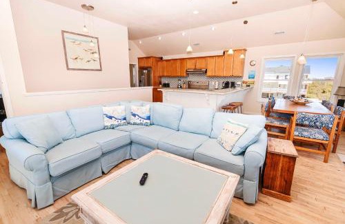 Carova Beach Casa | Oceanside, Priv Pool, Hot Tub, Foosball, Wild Horses- 4x2177, Frosty Shores