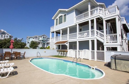 Corolla Light Casa | Oceanside, Private Pool, ELEV, Hot Tub, Corolla Light Amenities, BH6, Sunny Rays