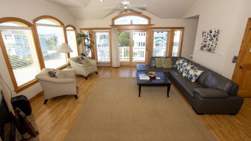 Corolla Light Casa | Oceanside, Private Pool, ELEV, Hot Tub, Corolla Light Amenities, BH6, Sunny Rays