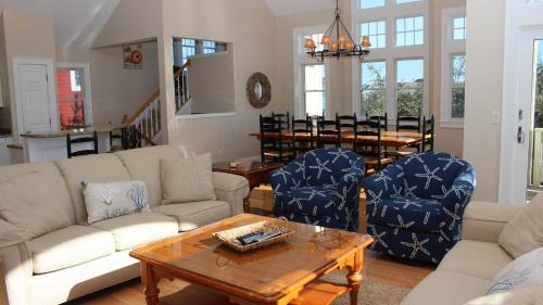 Buck Island Casa | Oceanside, Private Pool, Hot Tub, Buck Island Amenities, BU21, Island Girl