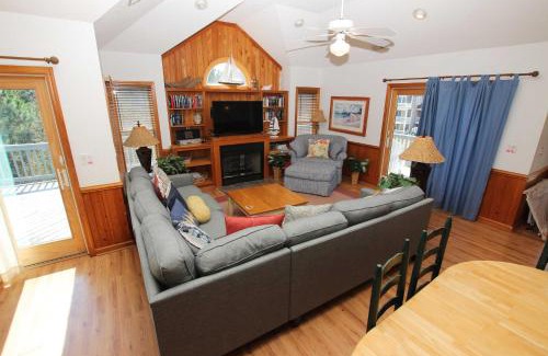 Whalehead Beach Casa | Oceanside, Private Pool, Hot Tub, Sun Decks, WC1077, Seaside Manor