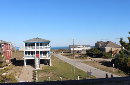 Kitty Hawk Casa | Oceanside, Private Pool, Close to Beach Access and Shopping! KH1, Marabel-by-the-Sea