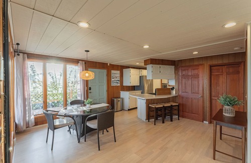 Birch Bay Cabaña | Oceanside Retreat ~ Private Beach in Quaint Seaside Town