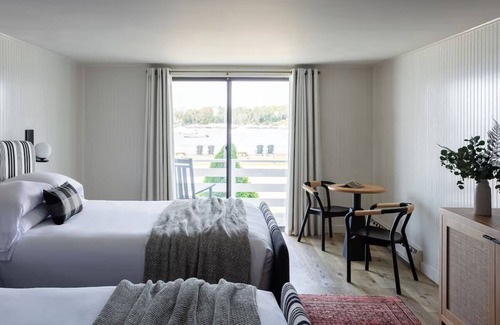 Ocean Point Hotel | Oceanside Room Perfect for Reconnecting with Nature | Near Grimes Cove Beach
