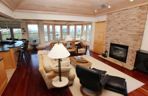 Duck Casa | Oceanside, Screened Porch, 100 ft to Beach Access, SA180, Siren Song