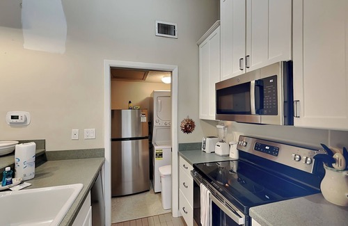 Sawgrass Condominio | Summer Place 671, Studio, Sleeps 2, Beach