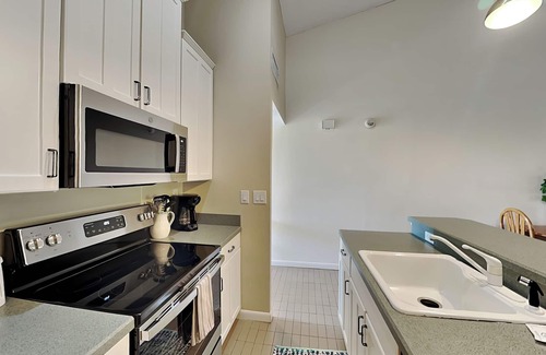 Sawgrass Condominio | Summer Place 671, Studio, Sleeps 2, Beach