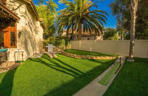 North Valley Casa | Oceanside Tropical Resort with HEATED POOL & SPA!