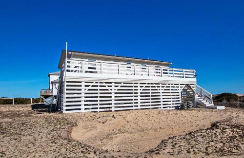 Corolla Casa | Oceanside, Wild Horses! Beach getaway, remote location, 4x1701, Sandy Paws Retreat