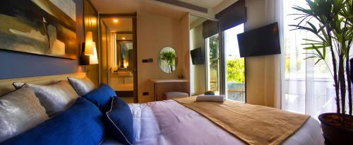 Bang Tao Apartamento | Oceanstone by Holy Cow, 2-BR, 60 m2, tree view