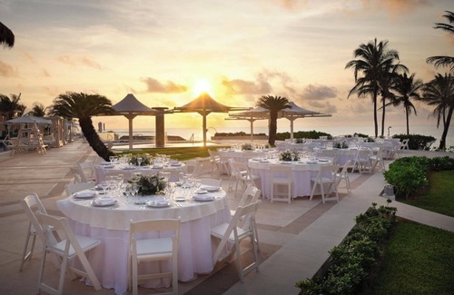 Zona Hotelera Complejo | Oceanview 3-Room Luxury Suite + Soaking Tub - Wyndham Grand Cancun Resort
