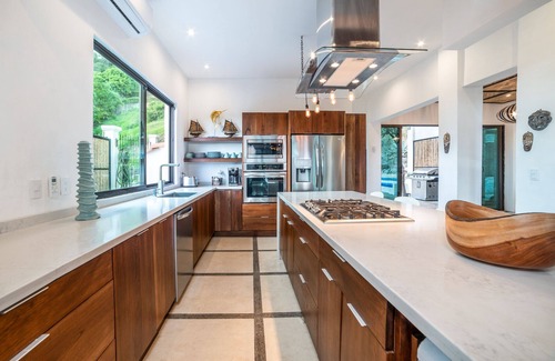 Potrero Villa | Impresionante villa recientemente renovada de lujo con vista al mar