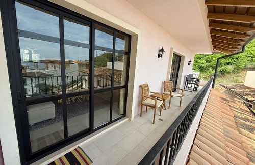 Las Catalinas Apartamento | Stunning 3BR/2BA Oceanview Apt in The Catalinas, 5 min walk to the beach