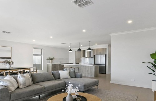 Port Noarlunga South Casa | Oceanview Escape by Wine Coast Holiday Rentals