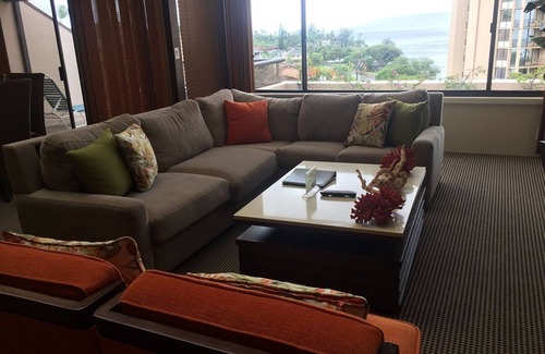 Kahana Hotel | Oceanview/beachfront 3 bedroom/2 bath 1750sq ft+3 lanais