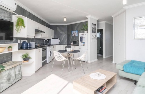 Lagoon Beach Apartamento | Oceanview Bliss - Neptune Isle