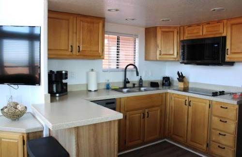 Smith River Casa | Oceanview Cabin 20, Private Jacuzzi &large Deck