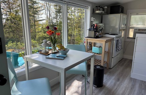 Mill Cove Apartamento | Oceanview Escape for Two, Steps from the Water - The Seanery Cottages