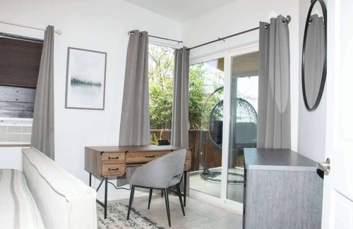 Estate Enighed Apartamento | Island Oasis: Beach & Views