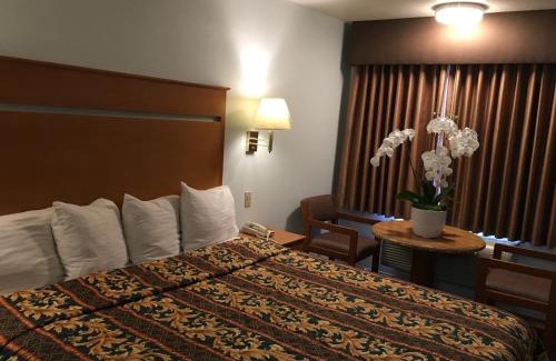 Huntington Beach Hotel | OceanView Motel