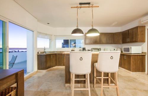 Colina del Sol Casa | Oceanview Newly Renovated Private Pool Home