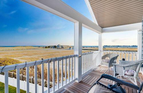 Hampton Casa | Oceanview Oasis Newly Renovated Parking