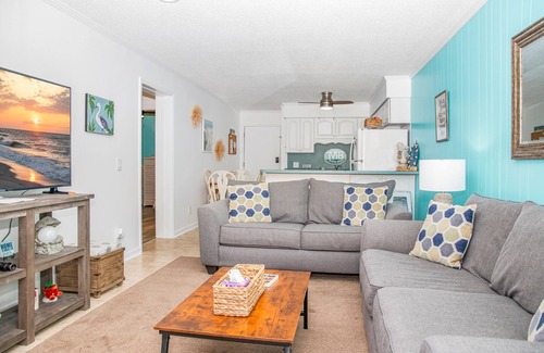 The Dunes Condominio | Oceanview Oasis: Steps from the Beach – Cozy 2BR/2BA Myrtle Beach Condo