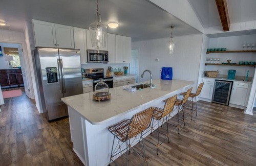 Sandbridge Casa | OceanView/pool/petsOK,beach100 ft, /upper deck, 5Bed2.5BA