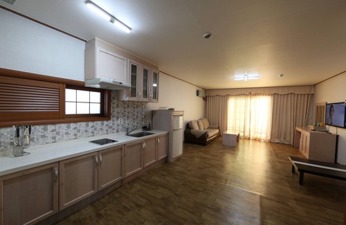 Kunip Hotel | Oceanview Resortel