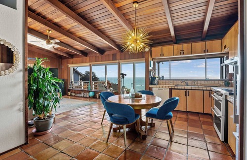 Gualala Casa | Oceanview Retreat w/Hot Tub, Patio, & EV Charger!