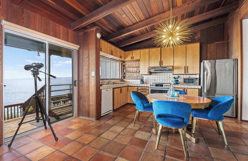 Gualala Casa | Oceanview Retreat w/Hot Tub, Patio, & EV Charger!