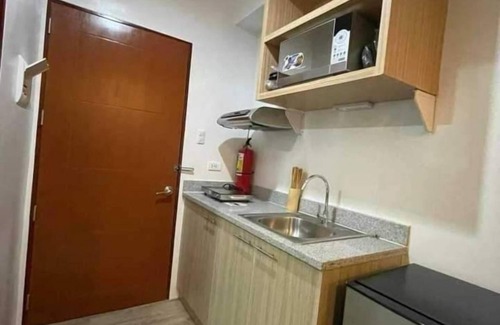 Taculing Apartamento | Oceanview Studio: Bacolod City