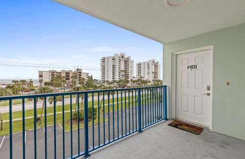 New Smyrna Beach Casa | Oceanwalk 1-401