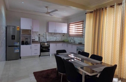 Kasoa Apartamento | October Apartments 2 3 ensuite bedroom Vacation Home/Apartment in Kasoa 4