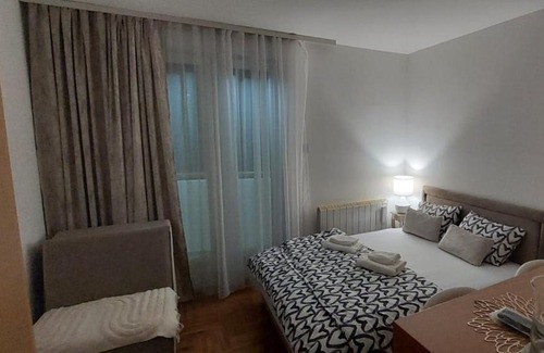 Cacak Apartamento | Odiseja