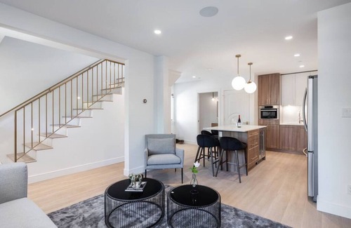 Grandview-Woodland Casa | Odlum Drive · NEW Gorgeous Home Restored to Original Heritage