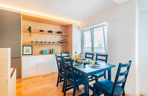 Paco De Arcos Apartamento | Oeiras Spacious and Coastal Flat
