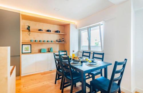 Paco De Arcos Apartamento | Oeiras Spacious and Coastal Flat