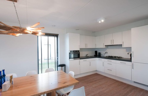 Tholen Casa | Oesterdam Resort by Interhome